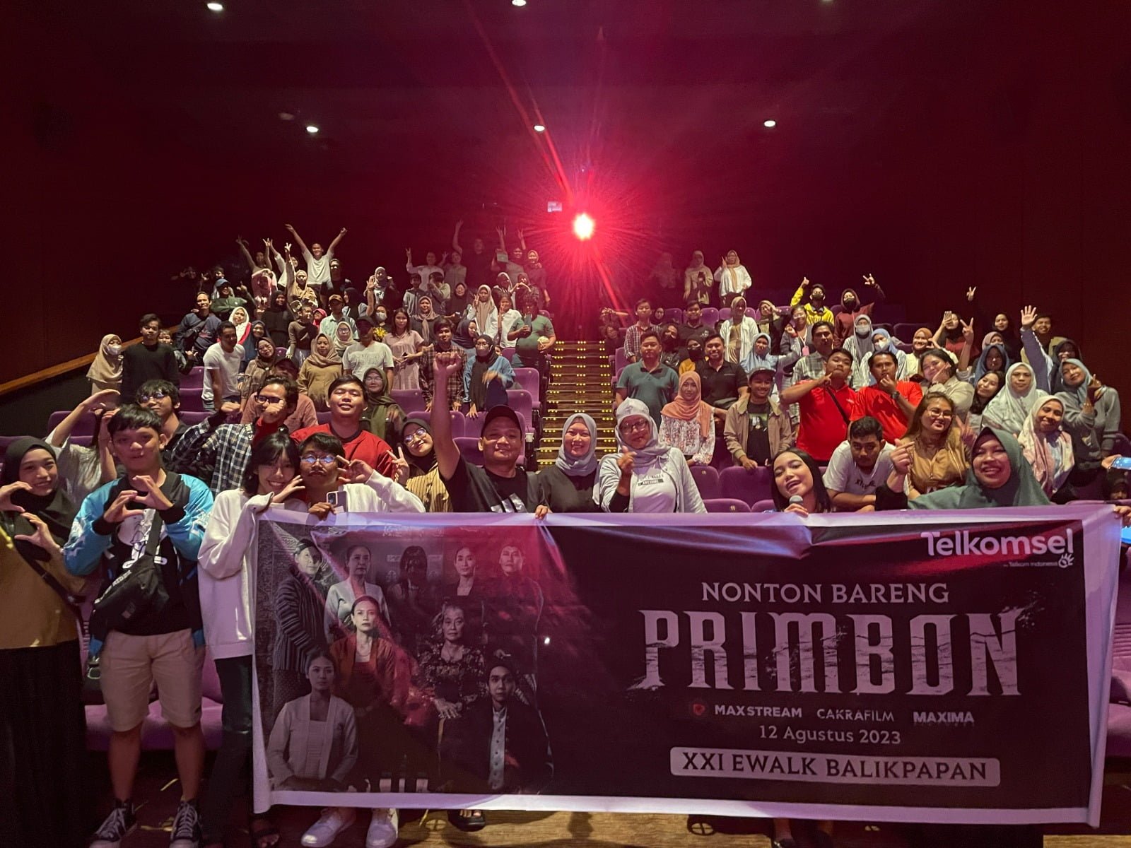 MAXstream Telkomsel Luncurkan Film Genre Horor "Primbon", Ajak Pelanggan Nonton Bareng Gratis di E-Walk XXI Balikpapan PROKALTIM 1 MAXstream Telkomsel Luncurkan Film Genre Horor "Primbon", Ajak Pelanggan Nonton Bareng Gratis di E-Walk XXI Balikpapan
