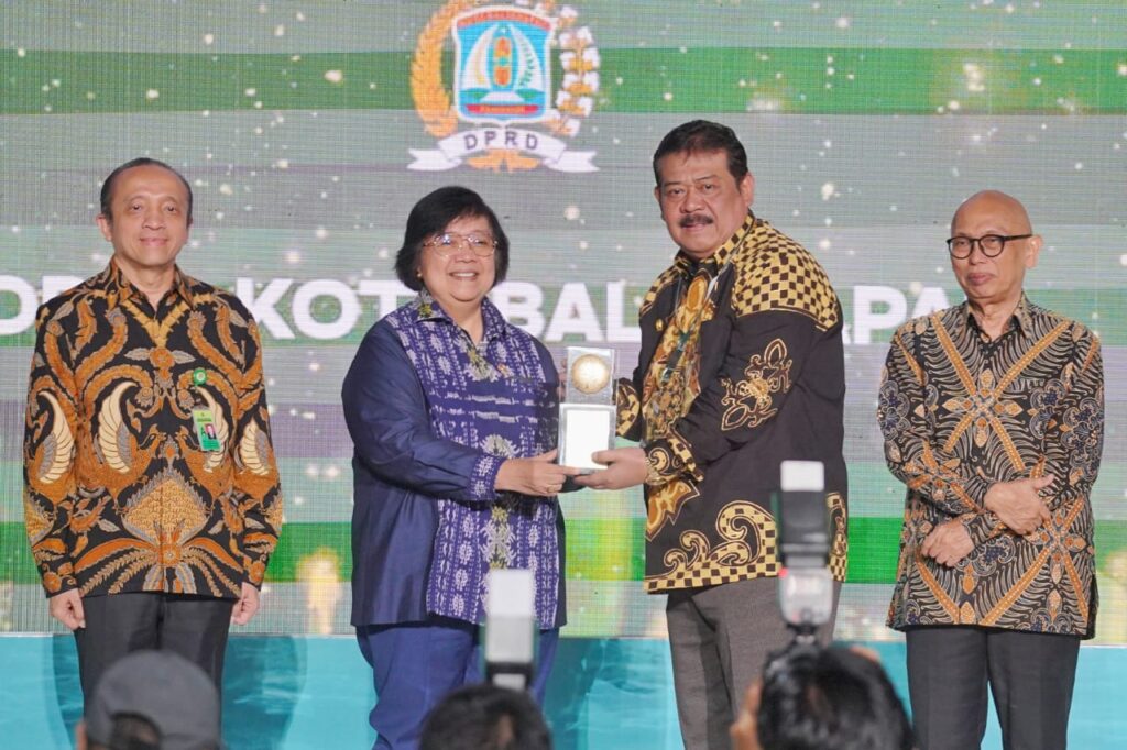 Ketua DPRD Balikpapan Raih Green Leadership Nirwasita Tantra 2022 yang ke Empat Kali