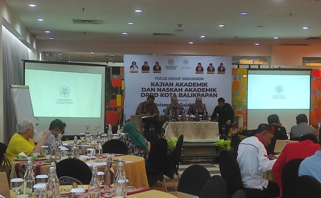 DPRD Kota Balikpapan Bersama UGM Gelar FGD Penyusunan Kajian dan Naskah Akademik