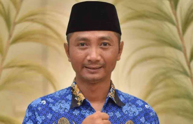 Lurah Maluhu, Tri Joko Kuncoro.