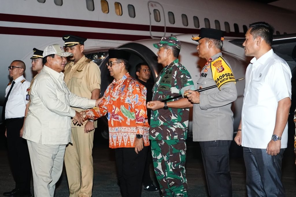 WhatsApp Image 2024 03 19 at 2.56.04 PM Kapolda Kaltim Sambut Kedatangan Menhan RI, Prabowo Subianto, Tinjau Pembangunan IKN PROKALTIM