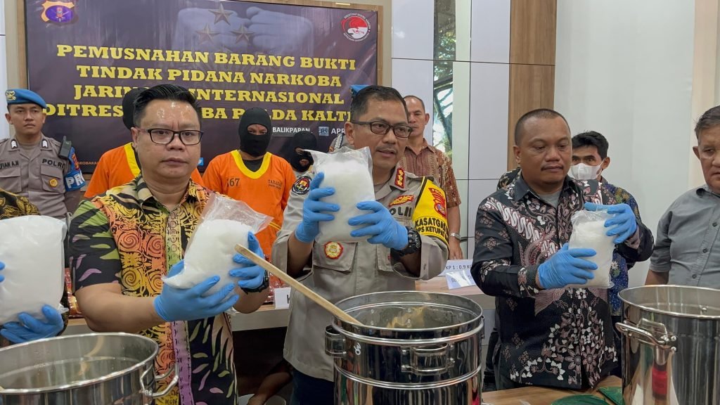 WhatsApp Image 2024 04 06 at 04.22.20 Gelar Konferensi Pers, Polda Kaltim Musnahkan 31.824 Gram Sabu PROKALTIM