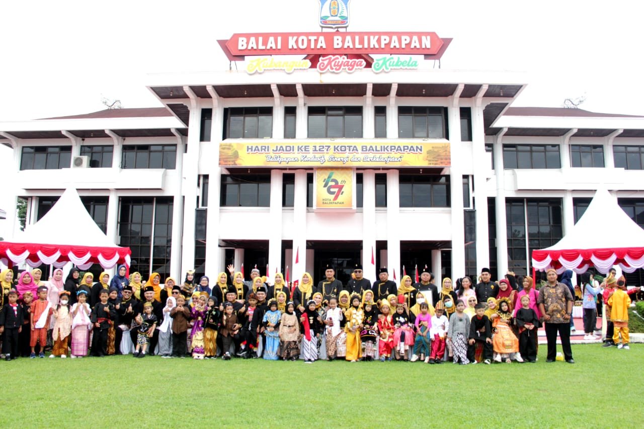 Kemeriahan Upacara Peringatan Hardiknas Balikpapan PROKALTIM 1 WhatsApp Image 2024 05 03 at 21.07.15 2 Kemeriahan Upacara Peringatan Hardiknas Balikpapan PROKALTIM