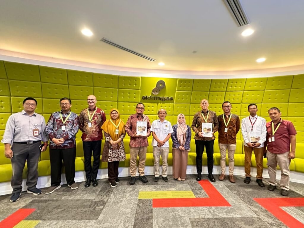 Kejar Giant Discovery, SKK Migas dan KKKS Akan Melaksanakan Survey Seismic 3D Senilai Rp 1,1 Triliun PROKALTIM 1 WhatsApp Image 2024 06 07 at 08.28.21 Kejar Giant Discovery, SKK Migas dan KKKS Akan Melaksanakan Survey Seismic 3D Senilai Rp 1,1 Triliun PROKALTIM