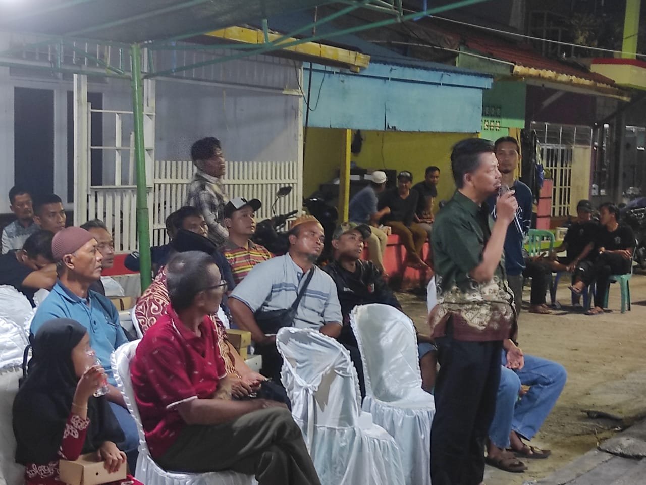 Masih Terkait Bencana Banjir, Anggota DPRD Wiranata Oey Kembali Gelar Dialog Warga di RT 45 Joko Tole Sumber Rejo PROKALTIM 2 WhatsApp Image 2024 06 30 at 21.45.41 Masih Terkait Bencana Banjir, Anggota DPRD Wiranata Oey Kembali Gelar Dialog Warga di RT 45 Joko Tole Sumber Rejo PROKALTIM