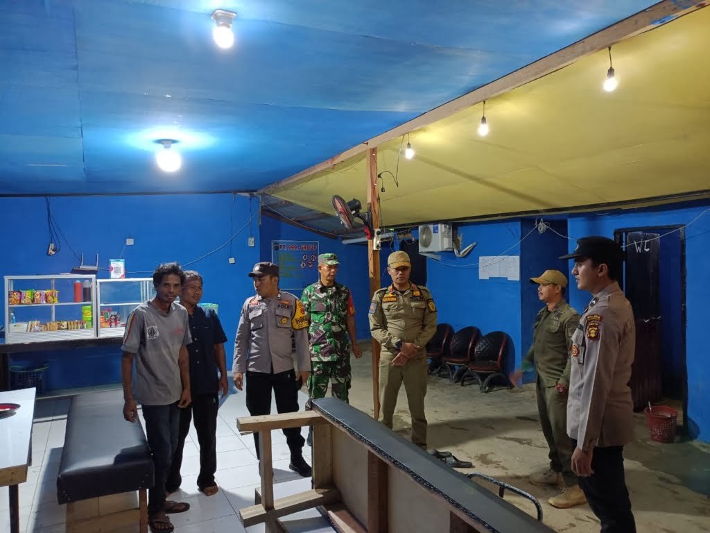 WhatsApp Image 2024 07 09 at 19.11.52 Polsek Babulu Laksanakan Patroli Gabungan Dalam Rangka Cipta Kondisi Kamtibmas Jelang Pilkada PROKALTIM