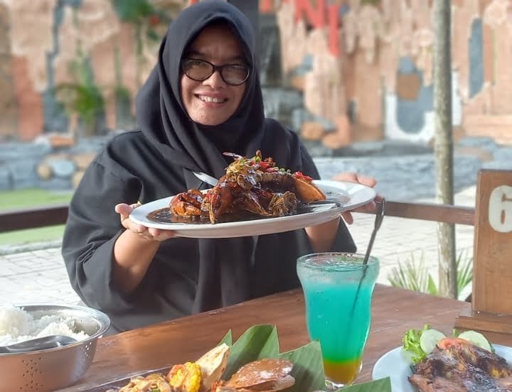 RM Torani Balikpapan, Restoran Seafood dengan Harga Terjangkau PROKALTIM 1 WhatsApp Image 2024 07 12 at 22.30.04 e1720798878773 RM Torani Balikpapan, Restoran Seafood dengan Harga Terjangkau PROKALTIM