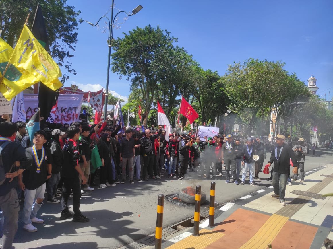 WhatsApp Image 2024 08 23 at 23.00.56 DPRD Balikpapan Dukung Tuntutan Aksi Demonstrasi untuk Disampaikan ke DPR RI PROKALTIM