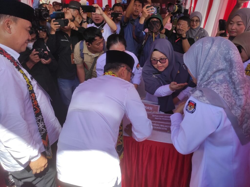 WhatsApp Image 2024 08 29 at 15.36.52 H Rahmad Mas’ud dan Bagus Susetyo yang Pertama Mendaftar Pilkada 2024 PROKALTIM