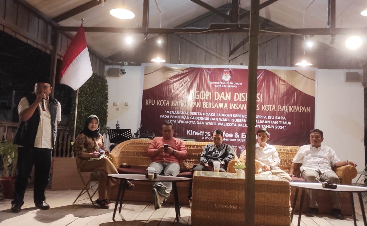 WhatsApp Image 2024 09 14 at 23.17.36 Pentingnya Peran Insan Pers Menangkal Berita Hoax, KPU Balikpapan Gelar Ngopi dan Diskusi bersama Insan Pers PROKALTIM