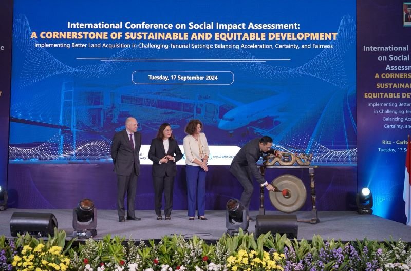 WhatsApp Image 2024 09 18 at 15.44.51 1 Buka Konferensi Internasional Penilaian Dampak Sosial, Menteri AHY Tekankan Pengadaan Tanah Harus Utamakan Keadilan PROKALTIM