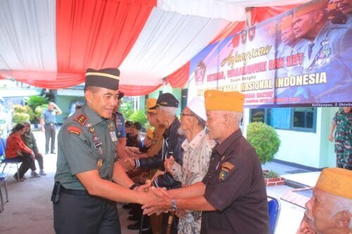 WhatsApp Image 2024 10 05 at 07.21.02 Kodam VI/Mlw Berikan Tali Asih kepada Para Veteran dan Warakawuri dalam rangka HUT ke-79 TNI PROKALTIM