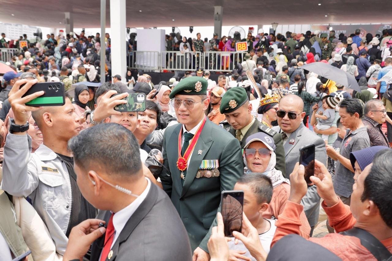 WhatsApp Image 2024 10 06 at 16.16.54 Bersama Presiden Jokowi dan Menteri Kabinet Indonesia Maju, Menteri AHY Hadiri Upacara Peringatan HUT TNI Ke-79 di Monas PROKALTIM