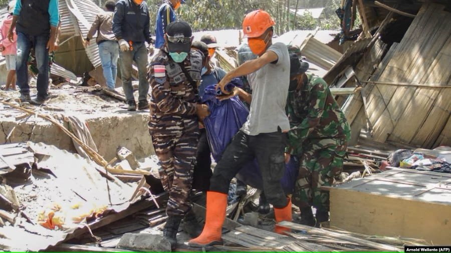 62ba3c0e 997a 40fb 9e92 Sedikitnya 10 Orang Tewas Akibat Letusan Gunung Lewotobi Laki-laki PROKALTIM