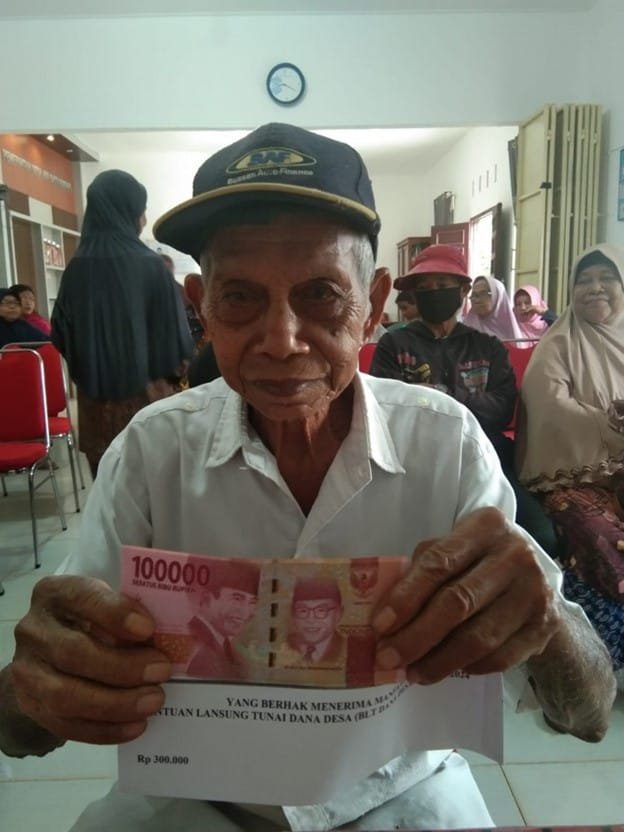 Ilustrasi penyaluran BLT. (Ist)