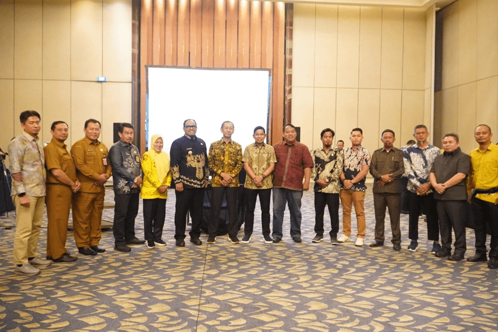 Rakor lintas sektor yang diikuti oleh Pj Bupati Muhammad Zainal Arifin beserta sejumlah kepala OPD hingga anggota DPRD.
