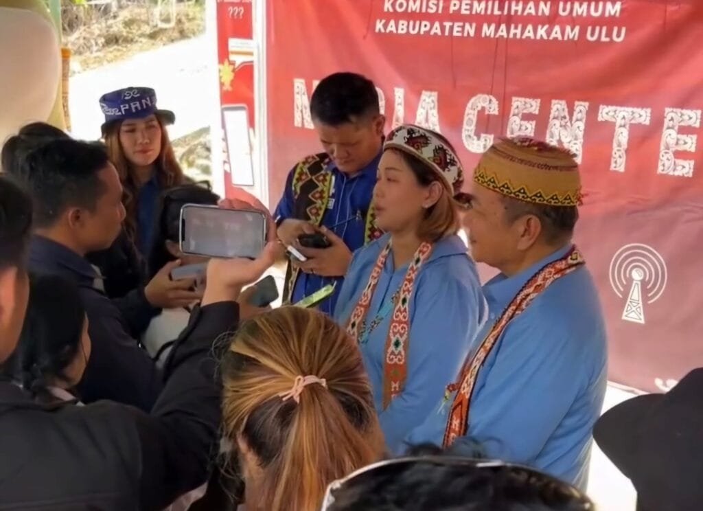 IMG 20241225 WA0133 Bupati Mahulu Terpilih Owena Mayang Sari Ajak Masyarakat Bersatu di Momentum Natal 2024 PROKALTIM