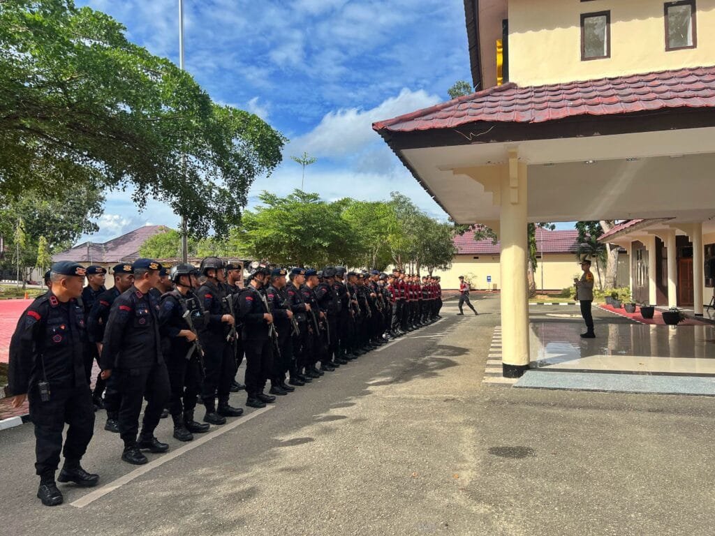 WhatsApp Image 2024 11 30 at 21.01.10 Tuntas Amankan Pilkada, Brimob Kaltim Kembali ke Kesatuan Usai Bertugas di Kutai Timur PROKALTIM