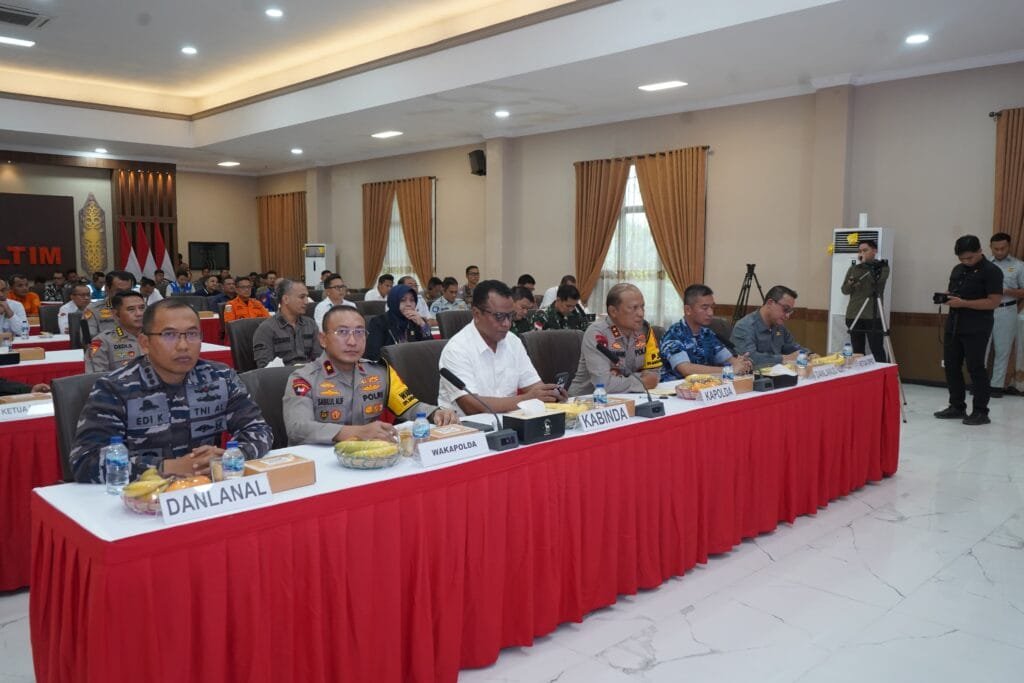 WhatsApp Image 2024 12 20 at 11.05.28 1 Polda Kaltim Gelar Rakorda Lintas Sektoral untuk Kesiapan Pengamanan Natal dan Tahun Baru PROKALTIM