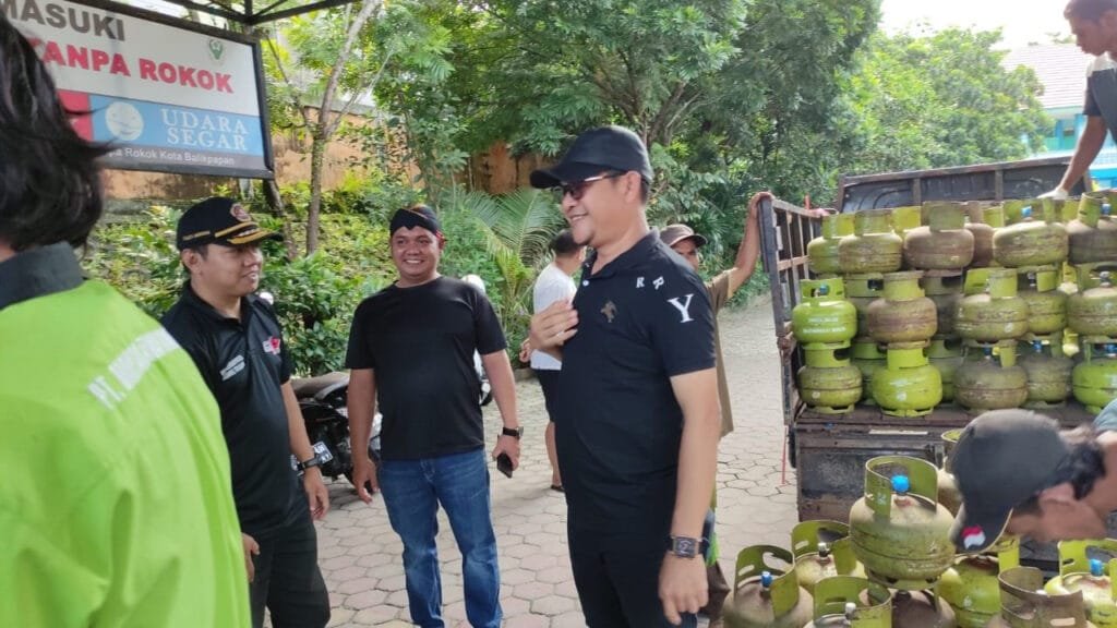 WhatsApp Image 2025 01 19 at 19.09.36 Taufik Qul Rahman Fasilitasi Pasar Murah Gas LPG 3 Kg untuk Atasi Kelangkaan di Balikpapan PROKALTIM