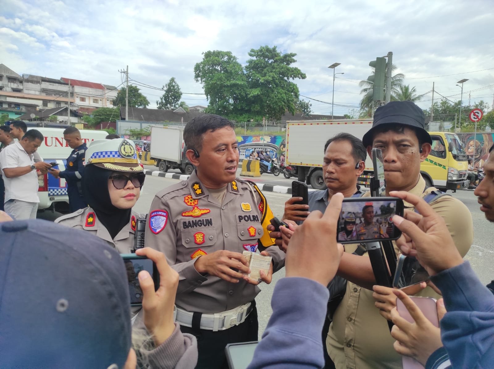 WhatsApp Image 2025 02 11 at 18.23.20 1 Kecelakaan Maut di Turunan Rapak Balikpapan, Truk Trailer Senggol Sepeda Motor, 1 Tewas PROKALTIM