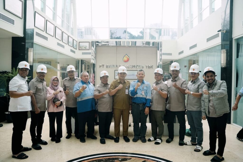 WhatsApp Image 2025 02 18 at 22.17.45 Komisi III DPRD Balikpapan Kunjungi PT Bayan Group dan PT KRN untuk Bahas Pengelolaan Sampah dan Tenaga Kerja Lokal PROKALTIM