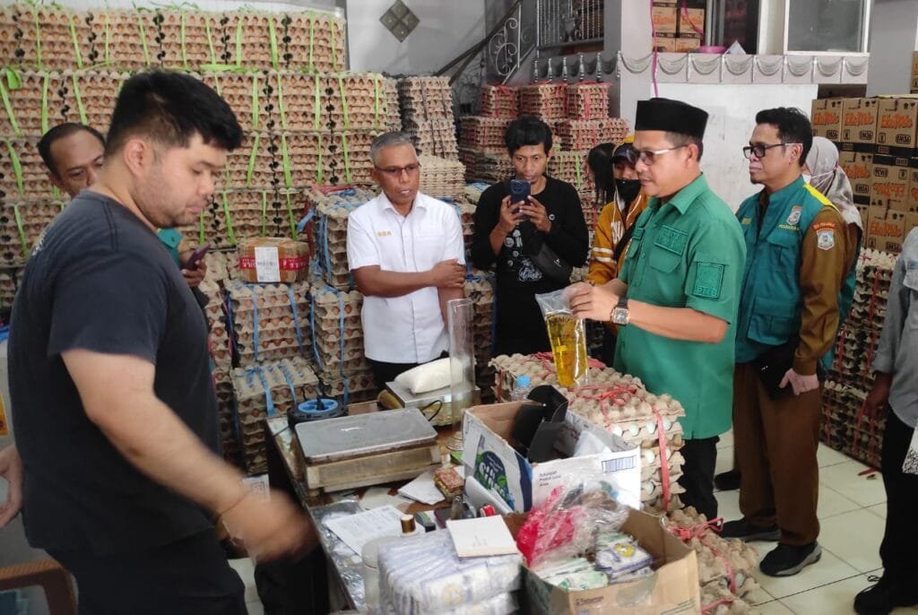 WhatsApp Image 2025 03 18 at 22.16.51 Komisi II DPRD Balikpapan Gelar Sidak Minyak, Beras dan Gula Tidak Ada Temuan Distributor PROKALTIM