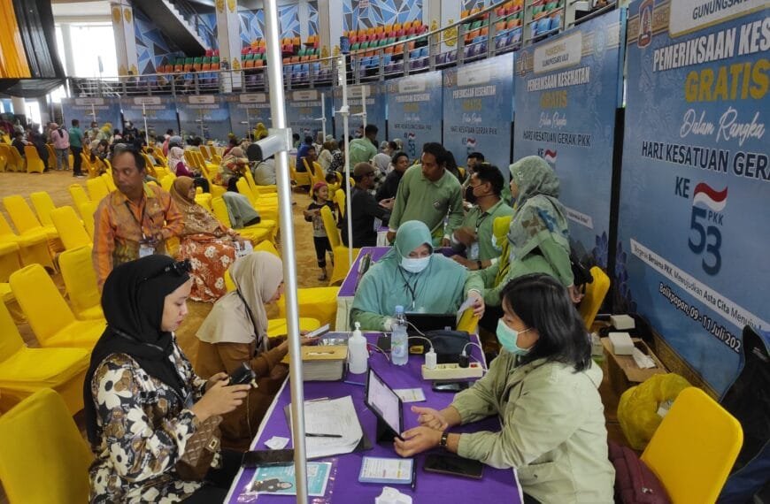 Satu Sehat Dikenalkan Lewat Pemeriksaan Gratis, Ribuan Warga Balikpapan Ikut Cek Kesehatan di HUT ke-45 Dekranas