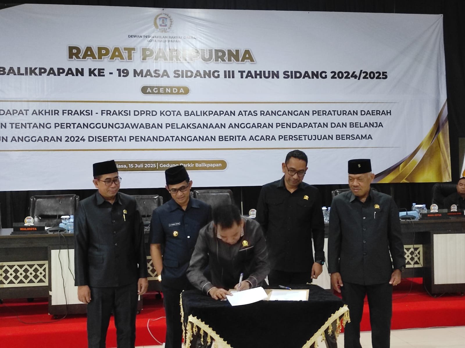 WhatsApp Image 2025 07 15 at 13.47.29 DPRD Balikpapan Kompak Setujui Raperda Pertanggungjawaban APBD 2024 PROKALTIM