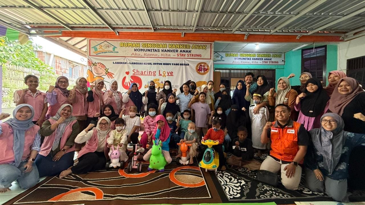 Senyum di Rumah Singgah: Kisah Para Srikandi PLN Menerangi Harapan Pejuang Cilik di Balikpapan PROKALTIM 1 WhatsApp Image 2025 07 30 at 11.11.49 Senyum di Rumah Singgah: Kisah Para Srikandi PLN Menerangi Harapan Pejuang Cilik di Balikpapan PROKALTIM