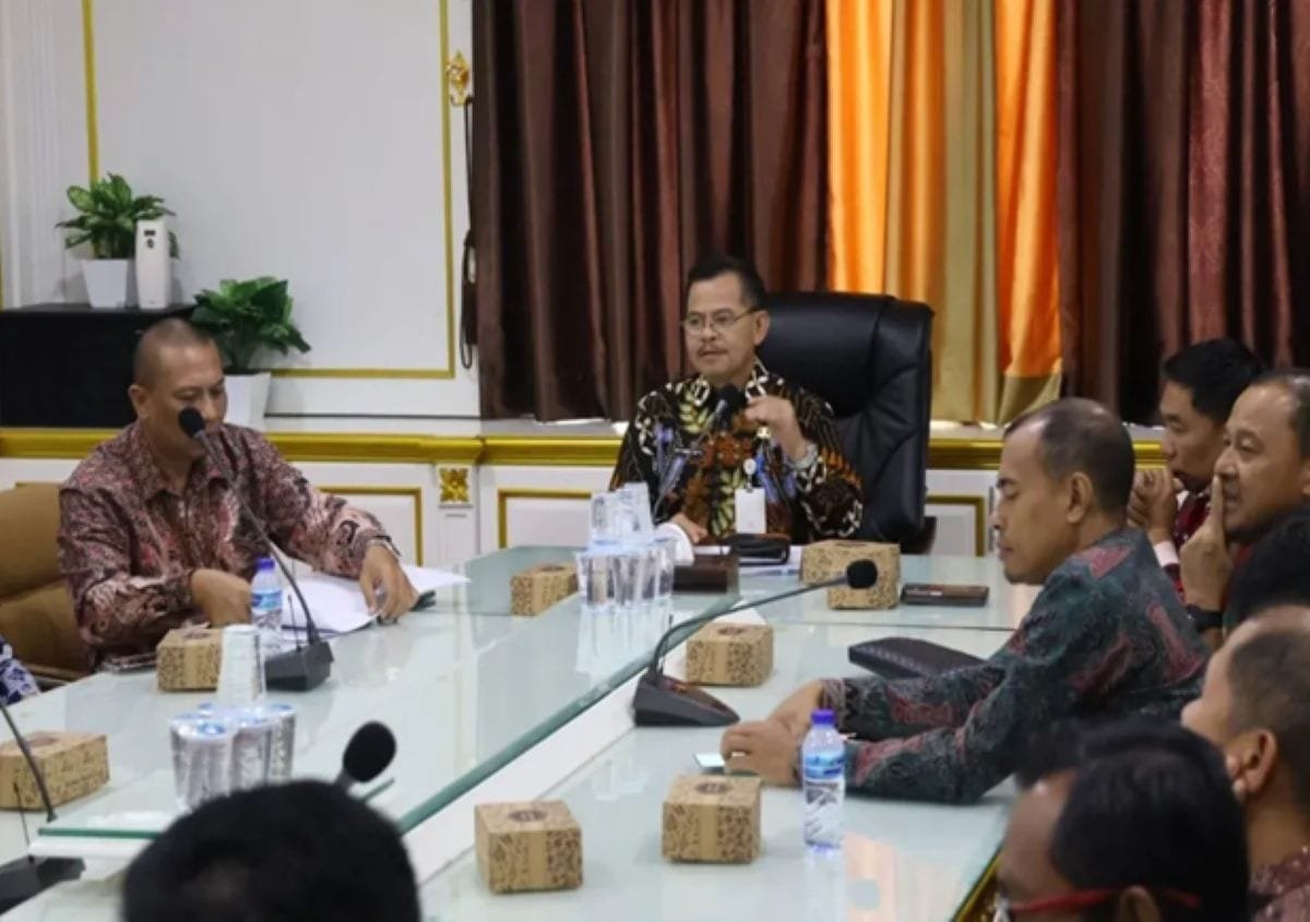Picture13 1 Terima Kunjungan Kerja BPK Kaltim, Sekda Minta OPD Pro Aktif PROKALTIM