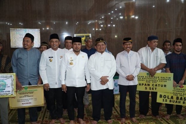 Picture4 1 Gubernur dan Wakil Gubernur Kaltim, Hadiri Safari Ramadhan Pemkab PPU PROKALTIM