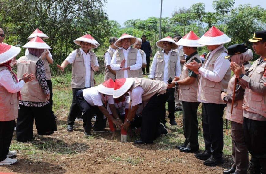 Di Momen Pencanangan GEMAPATAS 2025, Menteri&hellip;