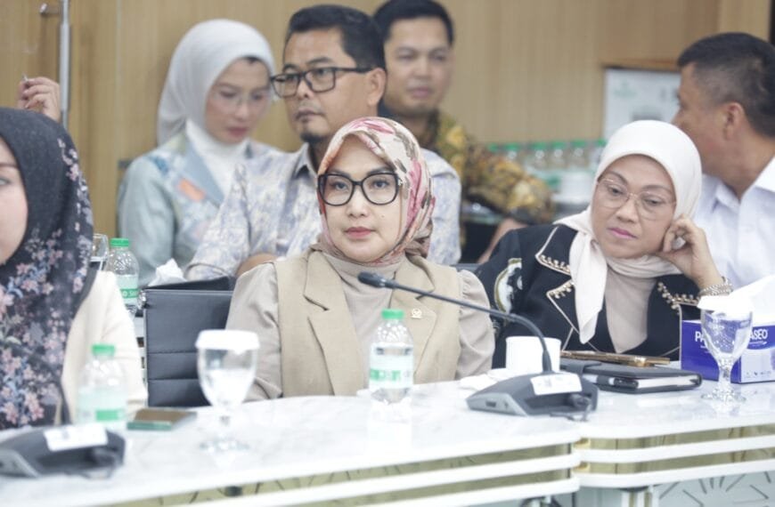 BBM Langka, DPR Desak Pemerintah Perbaiki Distribusi