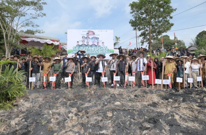 Dukung Swasembada Pangan Prabowo, Pemuda Tani Tanam Sejuta Tugal Padi Gogo di Berau – Kaltim