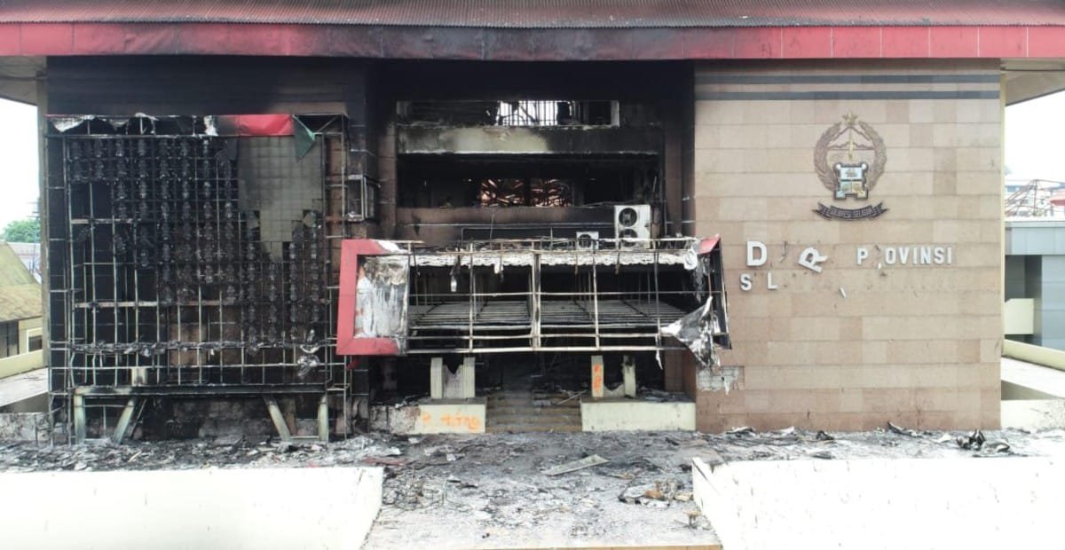 Kementerian PU Rehabilitasi Gedung DPRD Sulsel dan Kota Makassar pada 2025 Rekonstruksi Bangunan Rusak Berat Dilaksanakan Bertahap Kementerian PU Rehabilitasi Gedung DPRD Sulsel dan Kota Makassar pada 2025, Rekonstruksi Bangunan Rusak Berat Dilaksanakan Bertahap PROKALTIM