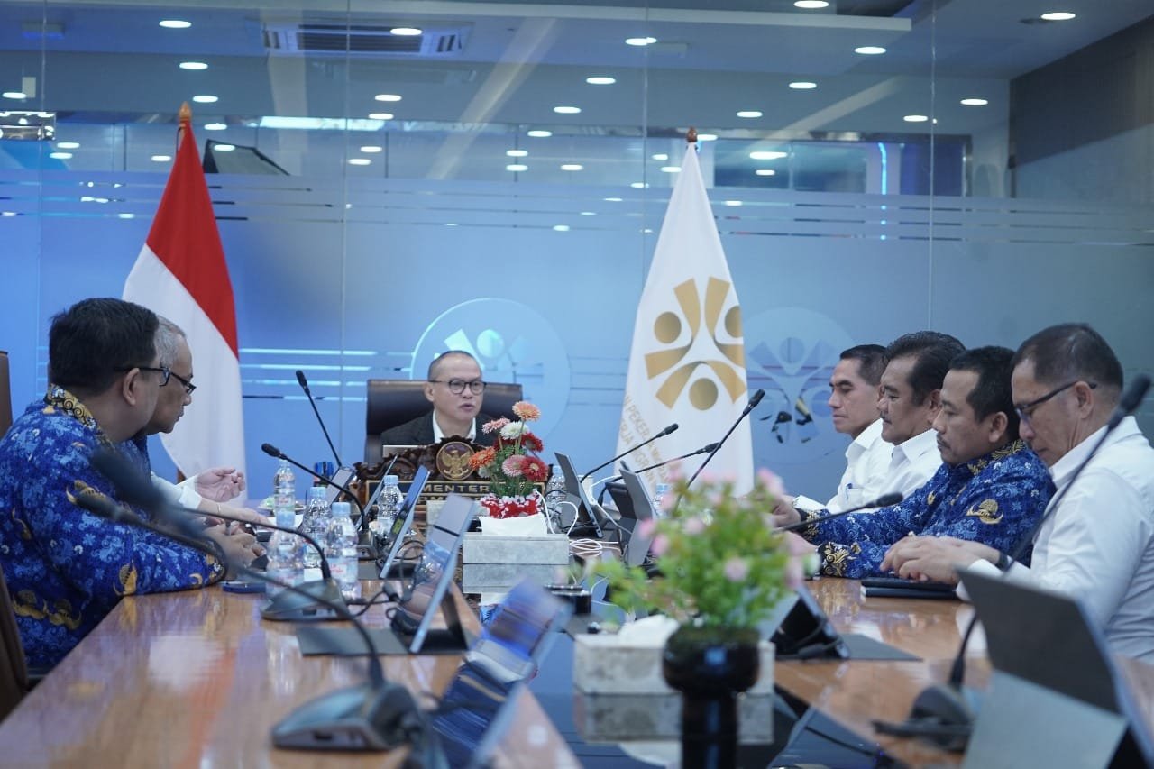 Menteri P2MI Siapkan Langkah Strategis Mengurai Penumpukan Roster CPMI Korea Selatan Sektor Service Menteri P2MI Siapkan Langkah Strategis Mengurai Penumpukan Roster CPMI Korea Selatan Sektor Service PROKALTIM