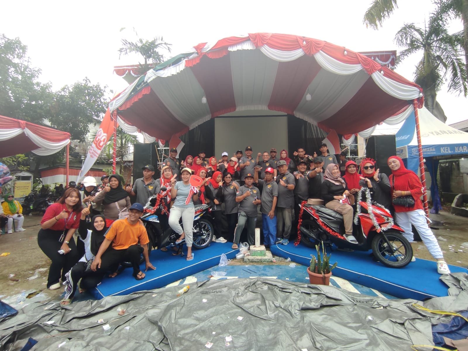 WhatsApp Image 2025 09 01 at 14.49.01 1 Meski Hujan Deras, Ribuan Warga Karang Rejo Tetap Antusias Ikuti Jalan Sehat PROKALTIM