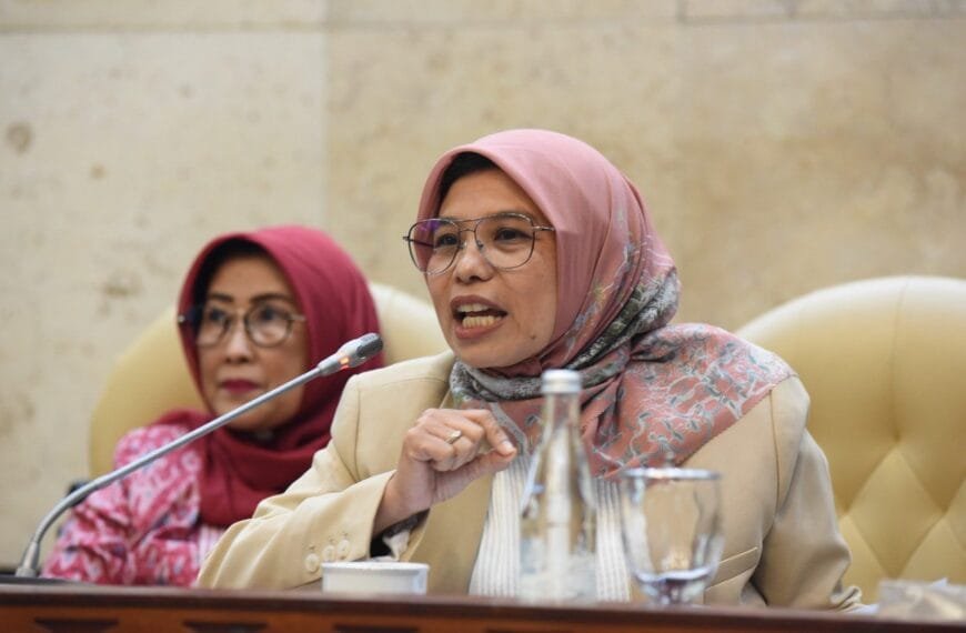 Dugaan Food Trey MBG Mengandung Minyak Babi, DPR: Harus Diusut Tuntas