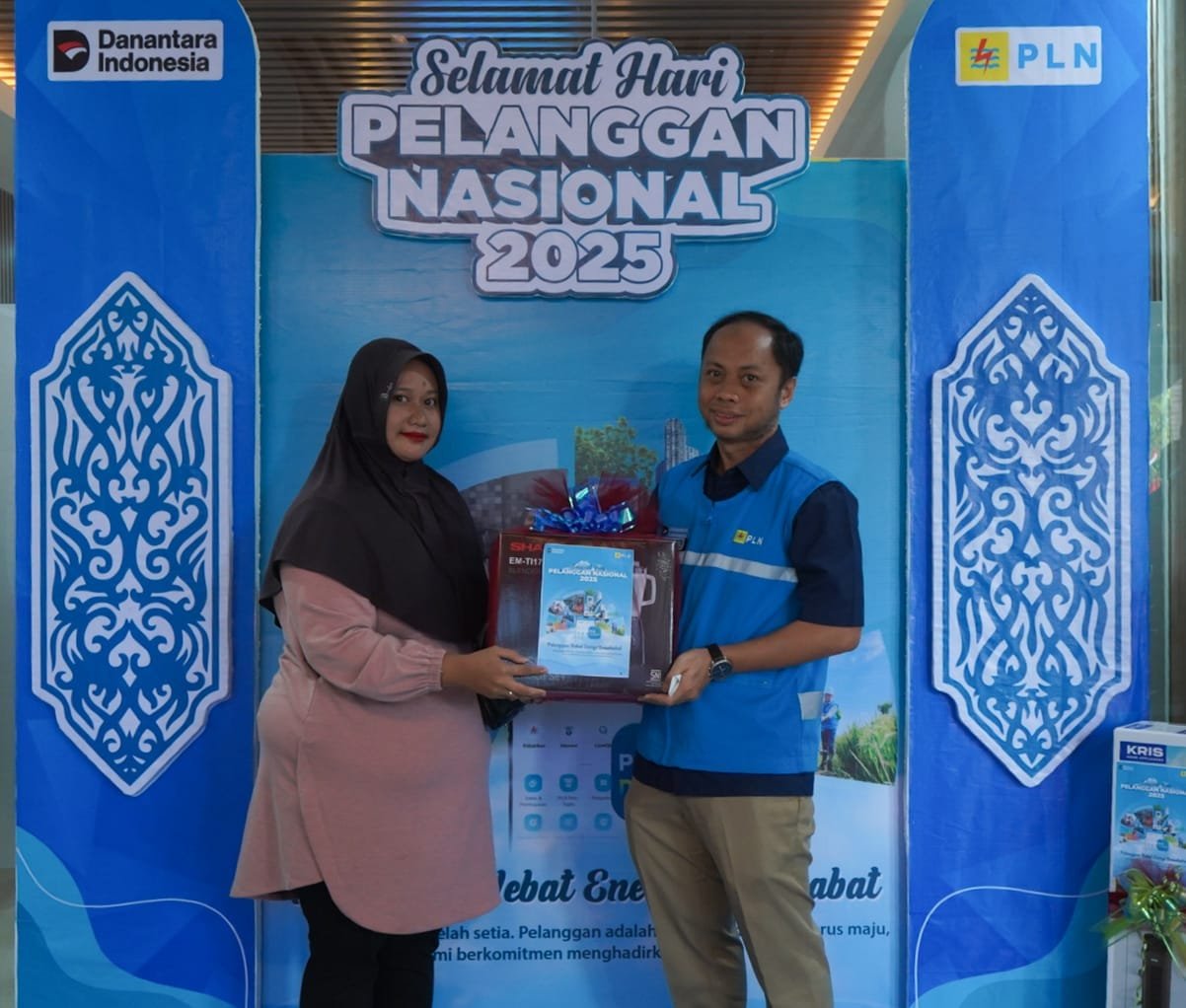 WhatsApp Image 2025 09 05 at 13.59.59 PLN UID Kaltimra Sapa dan Layani Langsung Pelanggan di HPN 2025 PROKALTIM