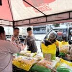 Samapta Polresta Balikpapan Salurkan 300 Sak Beras Murah dalam Sehari