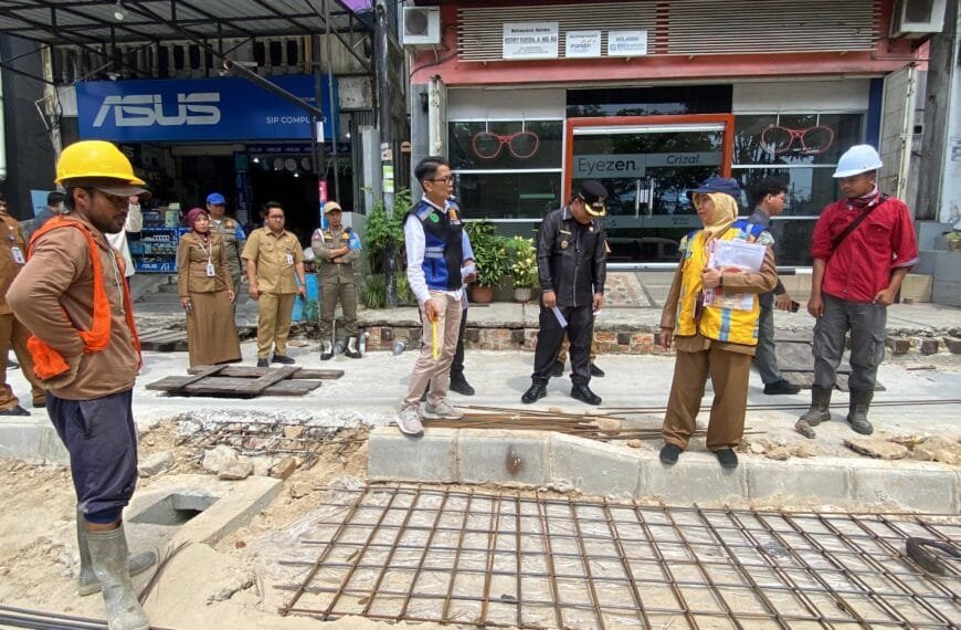 Pengerjaan Drainase Jalan Ahmad Yani Tembus 41 Persen, Ditarget Rampung Akhir 2025