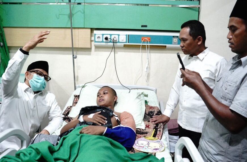 Cak Imin Dapuk Korban Musibah Pondok Al-Khoziny Jadi Anak Angkat