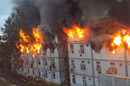 Kebakaran Hunian Pekerja IKN Warga Api Diduga Berasal dari Konsleting Listrik Kebakaran Hunian Pekerja IKN, Warga: Api Diduga Berasal dari Konsleting Listrik PROKALTIM