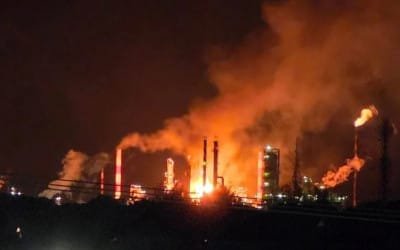 Kilang Pertamina Dumai Terbakar, Iyeth Bustami Dorong Percepatan Perluasan Buffer Zone PROKALTIM 11 Kilang Pertamina Dumai Terbakar Iyeth Bustami Dorong Percepatan Perluasan Buffer Zone Kilang Pertamina Dumai Terbakar, Iyeth Bustami Dorong Percepatan Perluasan Buffer Zone PROKALTIM