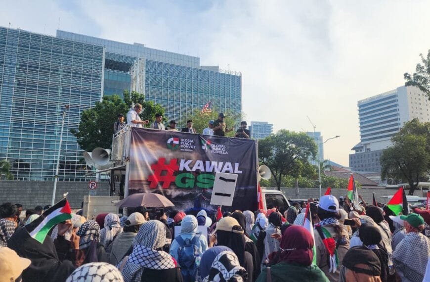 Aksi Kawal Global Sumud Flotilla, Massa Desak Aktivis yabg Ditahan Israel Dibebaskan