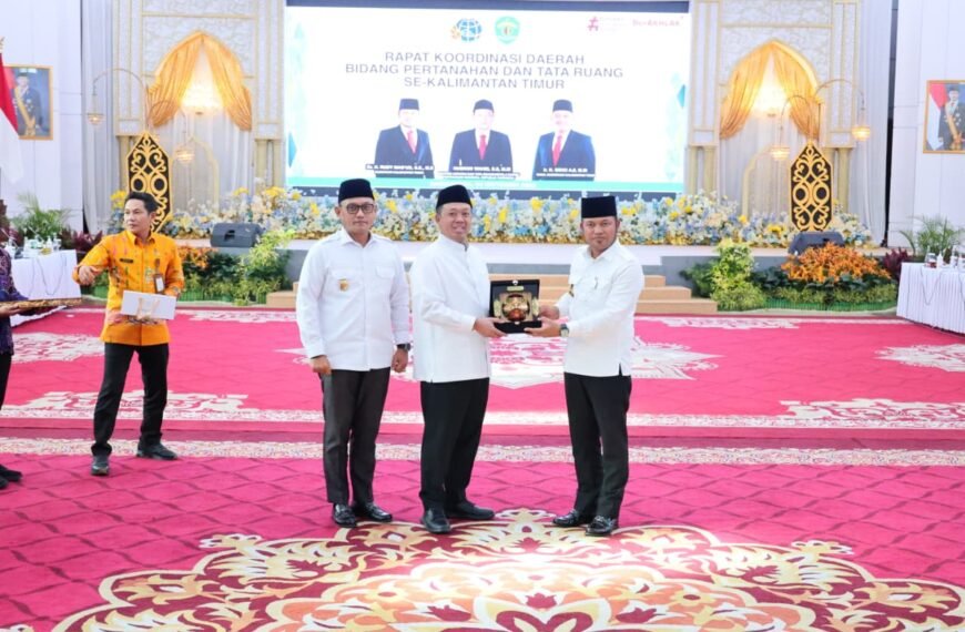 Rapatkan Barisan Kepala Daerah Se-Kaltim, Menteri Nusron: Solusi Penyelesaian Masalah Pertanahan Harus Berbasis Kemanusiaan