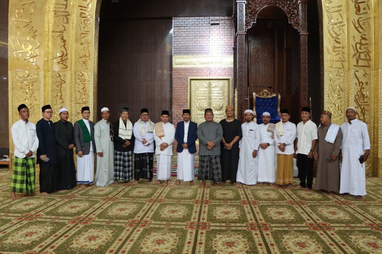 Picture11 Sholat Ied di Masjid Agung Al-Ikhlas, Mudyat Noor Ajak Masyarakat Teladani Akhlak Nabi Ibrahin As PROKALTIM