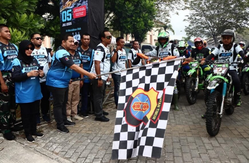 Ratusan Rider Meriahkan HUT Bhayangkara ke-79 di PPU