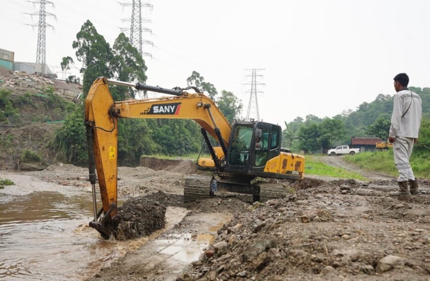 DPUPR Fokuskan Pemulihan Fungsi Sungai Guna Mitigasi Bencana Banjir di Bukit Subur